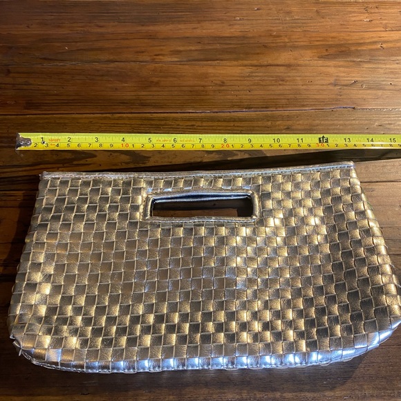 Sals Fifth Avenue Leather Gold Clutch - Picture 4 of 6